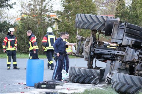 Fotos Aus Eggolsheim Schwerer Unfall Zwischen Feuerwehrauto Und