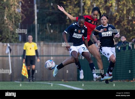 Millwall lionesses hi-res stock photography and images - Alamy