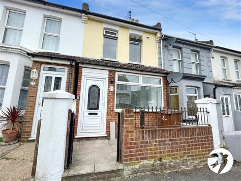 Milton Road Gillingham Kent Me7 3 Bed Terraced House £1 450 Pcm £