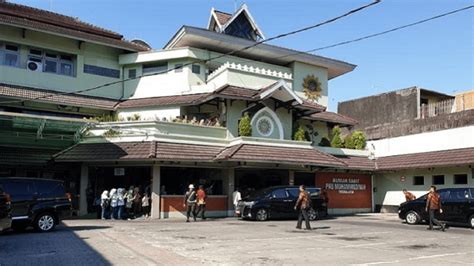 10 Daftar Rumah Sakit Di Jogja Terbaik Milik Pemerintah Swasta