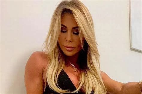 Hot Gran Says Bad Kissers Are Useless In Bed And Shares What Women Really Want Daily Star