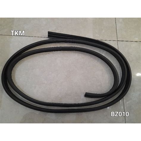 Toyota Genuine Bonnet Rubber Toyota Avanza F F Rear Shopee