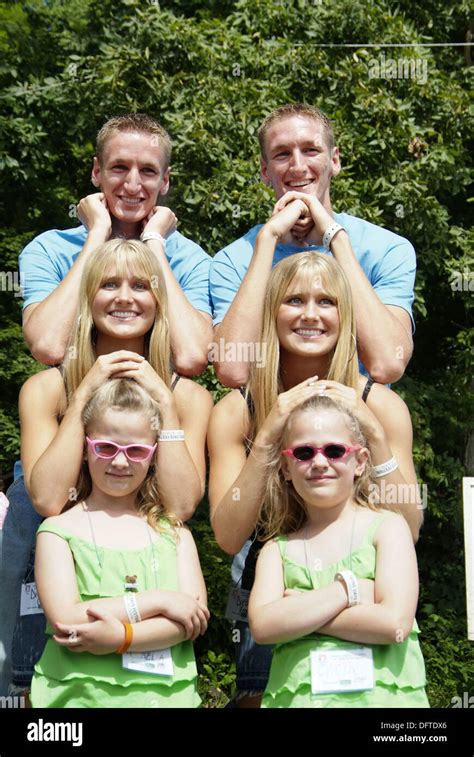 Twins Convention Twinsburg Ohio Hi Res Stock Photography And Images Alamy