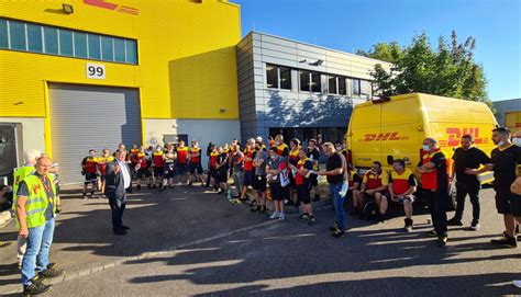 Besuch Bei Der Deutschen Post Dhl Im Zustellst Tzpunkt An Der