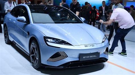 Chinese Giant Byd Mulls Investment In Pakistan S Ev Sector