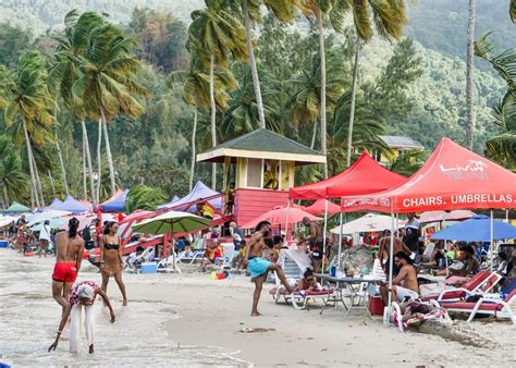 All You Need to Know About Visiting Maracas Bay Beach - The Traveling ...