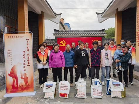 定远县二龙回族乡开展“寸草春晖，感恩母亲” 母亲节主题活动凤凰网安徽凤凰网