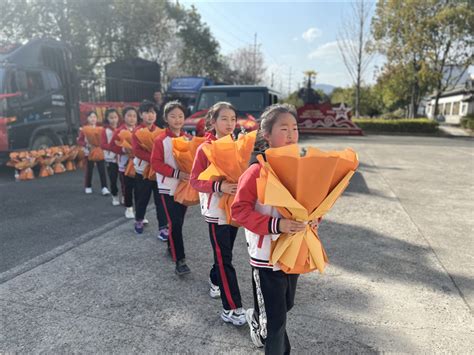 黟县碧阳小学：童心送新兵 点燃爱国心 文明校园 黄山文明网