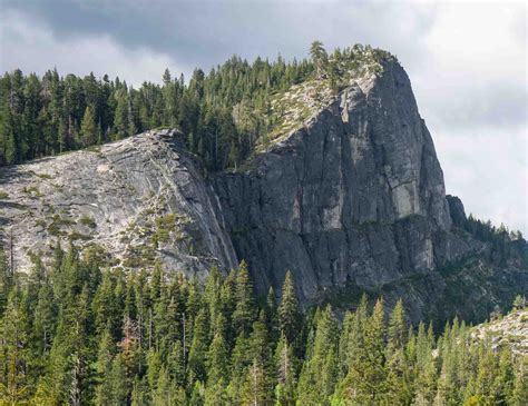 Lake Tahoe Rock Climbing Guides Donner Summit Lovers Leap — International Alpine Guides