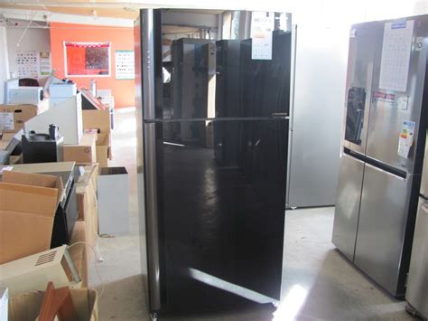 CHŁODZIARKA Z ZAMRAŻALNIKIEM SHARP SJ-XP68OG-BK - 7584591093 ...