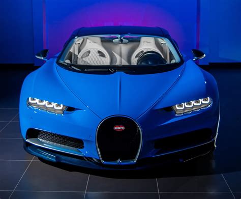 Bugatti Chiron de R 50 milhões circula por São Paulo conheça o novo