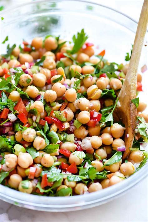 The Best Mediterranean Chickpea Salad