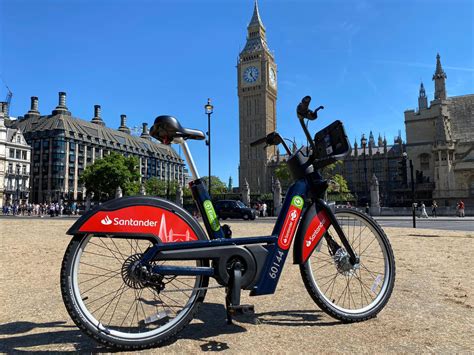 London to receive 1,400 new Santander Cycles e-bikes this summer | ITV ...