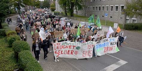 Fridays For Future Demonstriert In Recklinghausen F R Mehr Klimaschutz