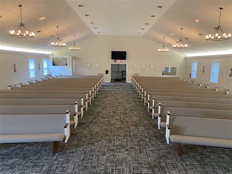 Church Pews - Church Furniture | Pews, Chairs, Theater Seats, Restoration