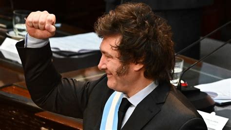 Javier Milei confirmó que vetará la ley que aumenta las jubilaciones en