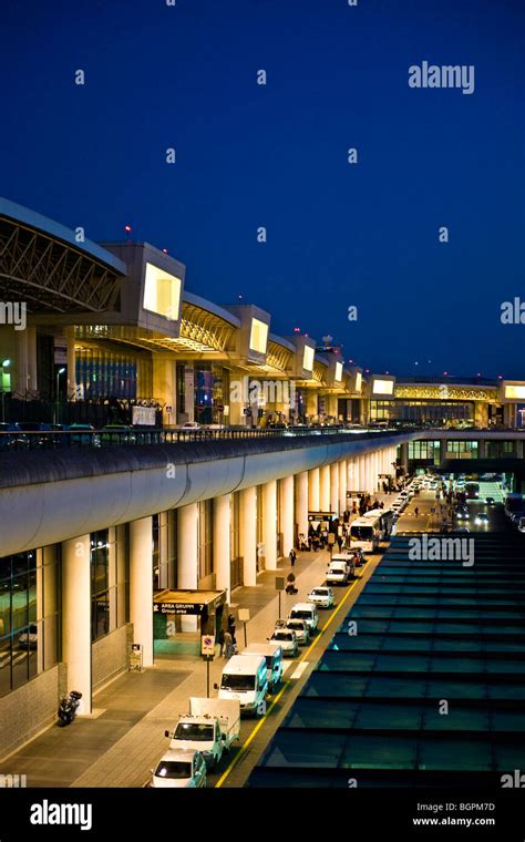 Milan Airport Hi Res Stock Photography And Images Alamy