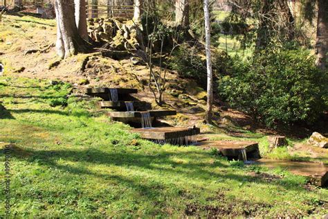 Wasserlauf Im Kurpark Von Bad Wildbad Im Schwarzwald Stock Photo