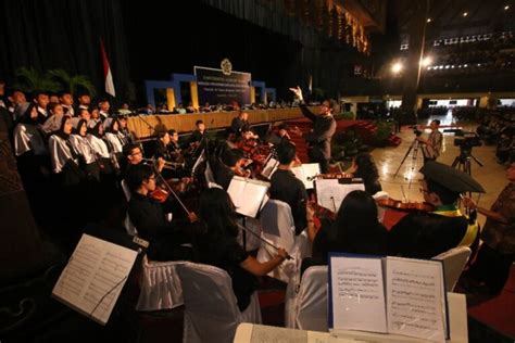 Ugm Mewisuda Lulusan Sarjana Dan Diploma Universitas Gadjah Mada