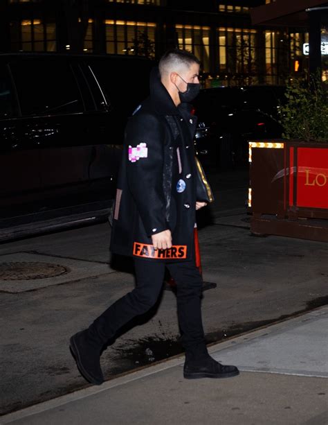 Nick Jonas Returns To His Hotel After 'SNL' Rehearsals | Photo 1306655 ...