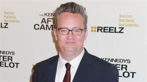 Friends Star Matthew Perry Enth Llt Titel Seiner Autobiografie