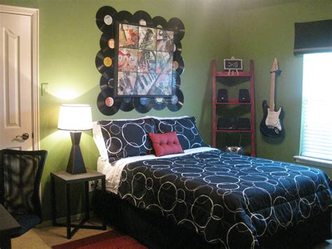 Kristen's Creations: Chase's Rock N Roll Bedroom