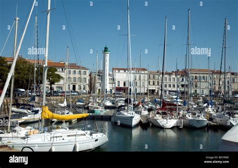 Old Lighthouse La Rochelle Hi Res Stock Photography And Images Alamy