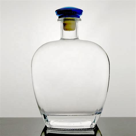 Thick Bottom Base 700 Ml Liquor Bottle Empty Clear Glass Spirit Bottle Wholesale 700ml