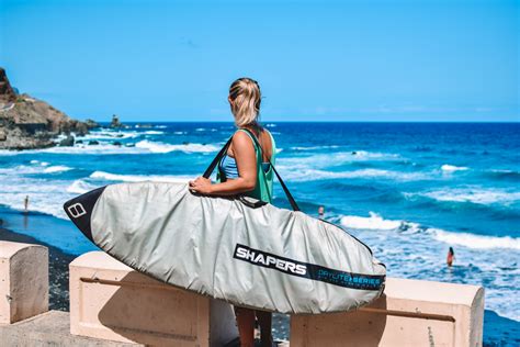 Surf Essentials - 16 Surf Gear Essentials for Beginners