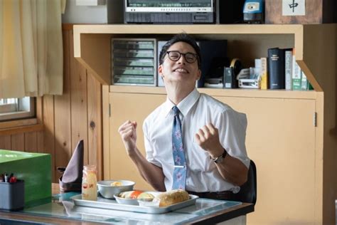 『おいしい給食 Season2』第8話 フルーツ牛乳にウキウキの甘利田！ 一方ゴウは ／2021年12月1日 写真 ドラマ