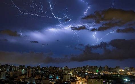 Alerta de Tempestade Estado de Vigilância no Rio Grande do Sul