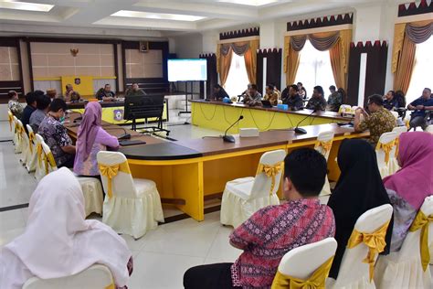 Penjagub Gorontalo Gelar Rapat TPID Usai Kunjungan Ke Pasar Read Id