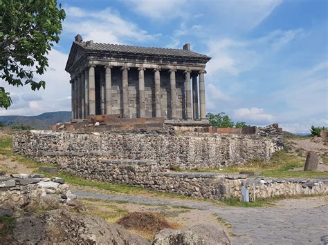 Por Tierra Por La Tierra Garni El Nico Templo Pagano De Armenia