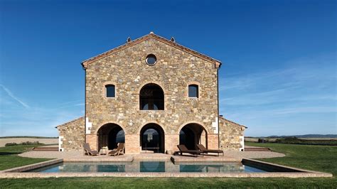 Inside a Tuscany Home That’s Medieval-Inspired and Majestically Simple ...