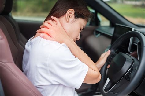 Car Accident Neck Pain Causes Treatment Options And Injury