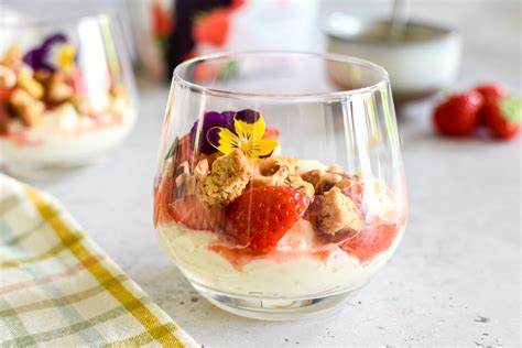 Rijstpap Met Witte Chocolade Aardbei En Rabarber Kris Kookt