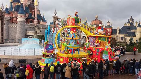 Parade De Noel Disneyland Paris 2017 Youtube