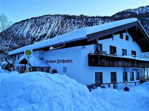 Winterwanderung Kr N Klais Schloss Kranzbach Schloss Elmau