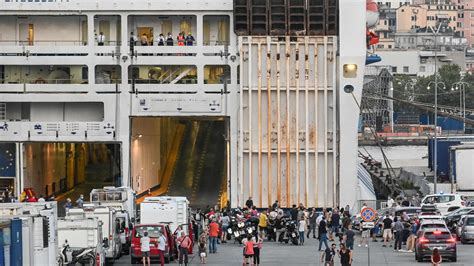 Principio Di Incendio Su Un Traghetto Gnv Diretto A Palermo La Nave