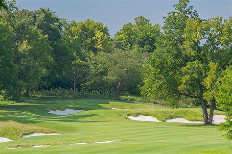 Best Golf Courses in Arkansas - Red Birdie Golf