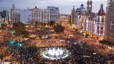 La indignación toma las calles de Valencia tras el desastre de la dana