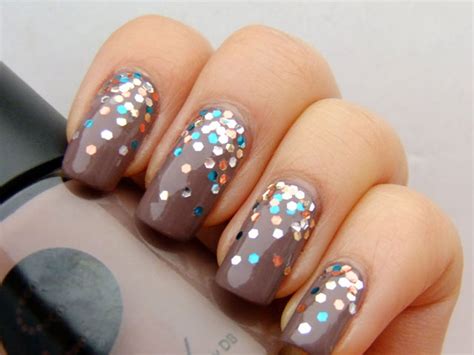 39 Glitter Nail Polish Ideas