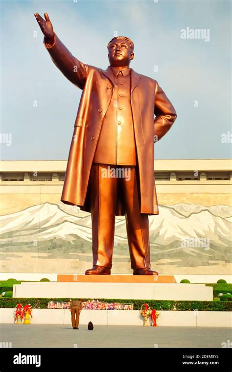 Mansu Hill Grand Monument, Pyongyang Stock Photo - Alamy