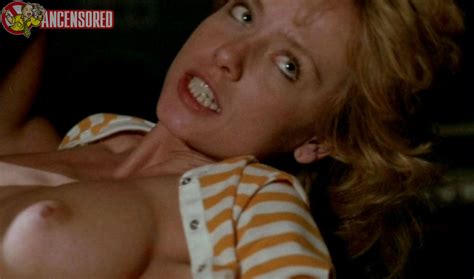 Linnea Quigley Nue Dans Silent Night Deadly Night