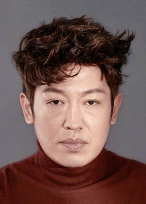 Heo Sung Tae Biography Height Life Story Super Stars Bio