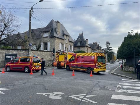 Un Homme Arm Dun Sabre Retranch Chez Lui Rennes Le Raid