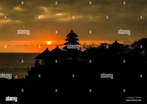 Bali Temple Silhouette Banque De Photographies Et Dimages à Haute