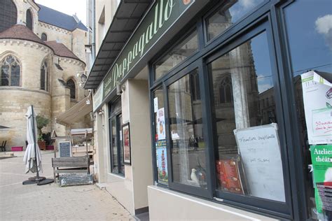 Val D Oise La Pizzeria Pappagallo De Pontoise Ferm E Apr S Un Contr Le