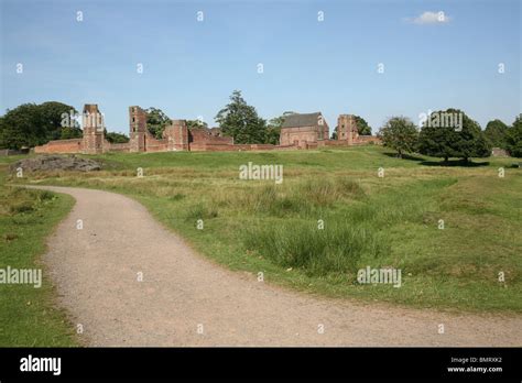 bradgate park ruins leicestershire Stock Photo - Alamy