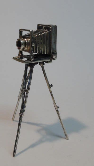 Zilveren Miniatuur Fotocamera Op Driepoot 2e Helft 20e Catawiki